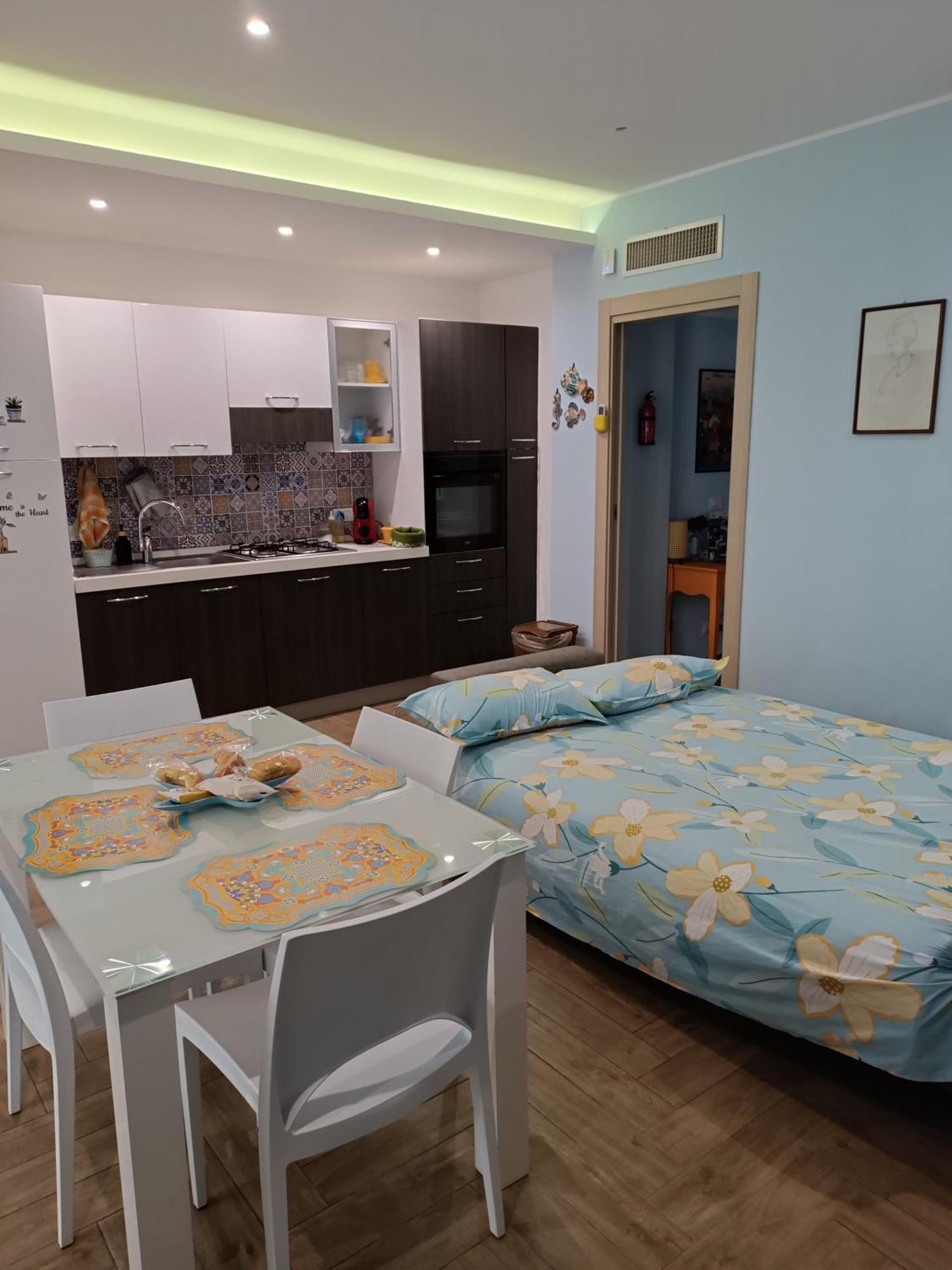 Casa Azzurra Apartment Giardini Naxos Exterior photo